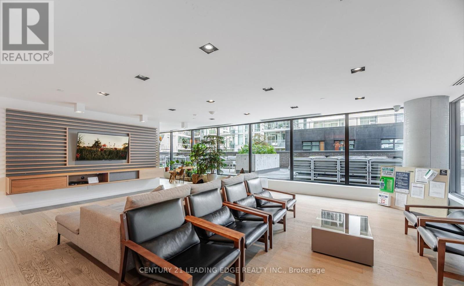 409 - 111 Bathurst Street, Toronto, Ontario  M5V 0M9 - Photo 11 - C12462989