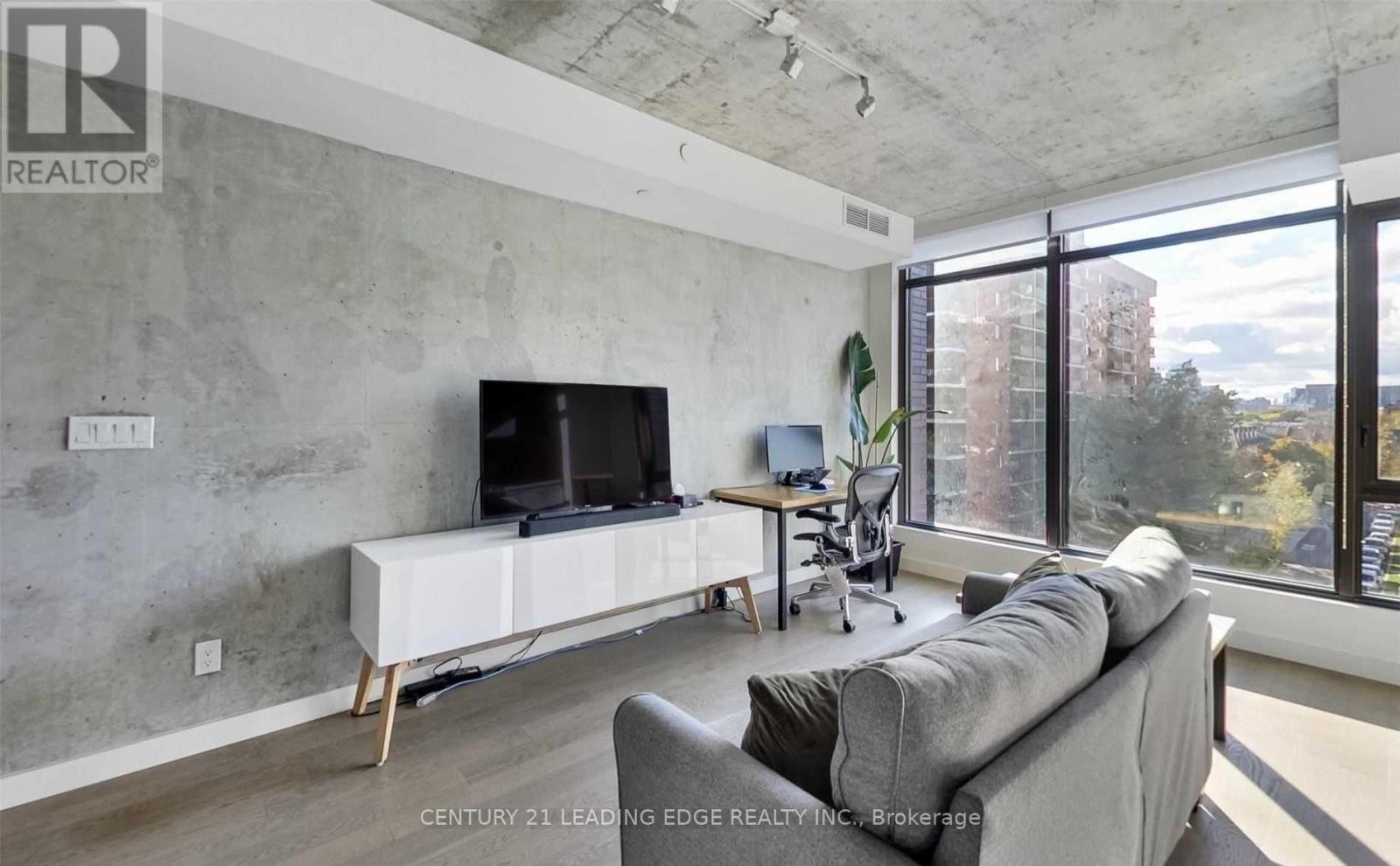 409 - 111 Bathurst Street, Toronto, Ontario  M5V 0M9 - Photo 2 - C12462989