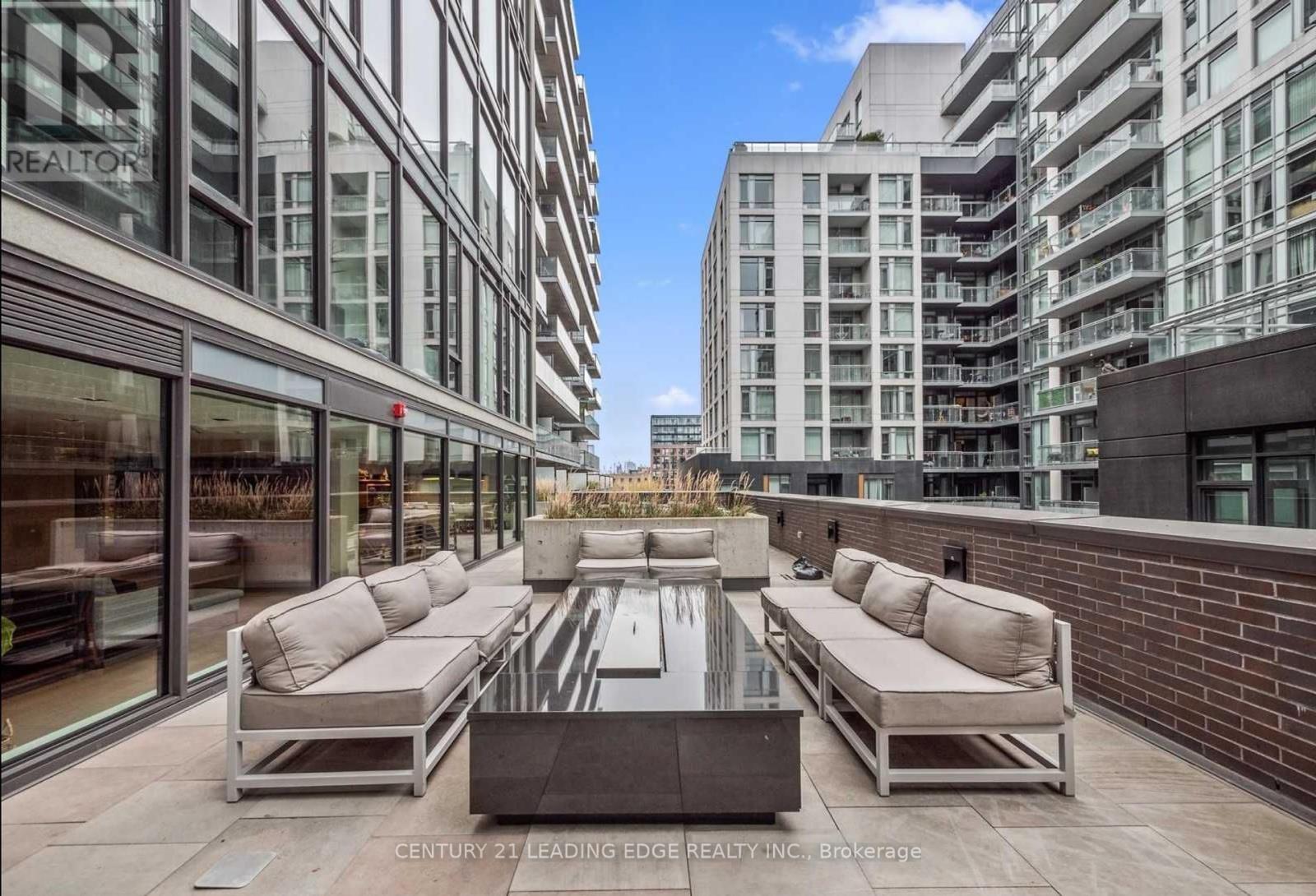 409 - 111 Bathurst Street, Toronto, Ontario  M5V 0M9 - Photo 8 - C12462989