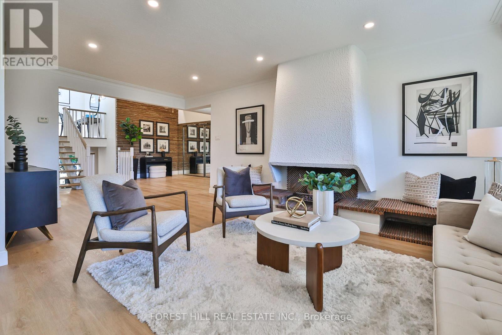 50 EVANSTON DRIVE, Toronto, Ontario