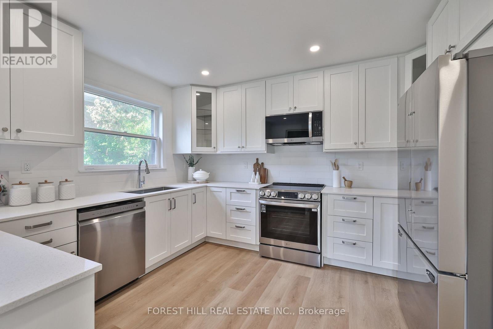 50 Evanston Drive, Toronto, Ontario  M3H 5P3 - Photo 15 - C12463035