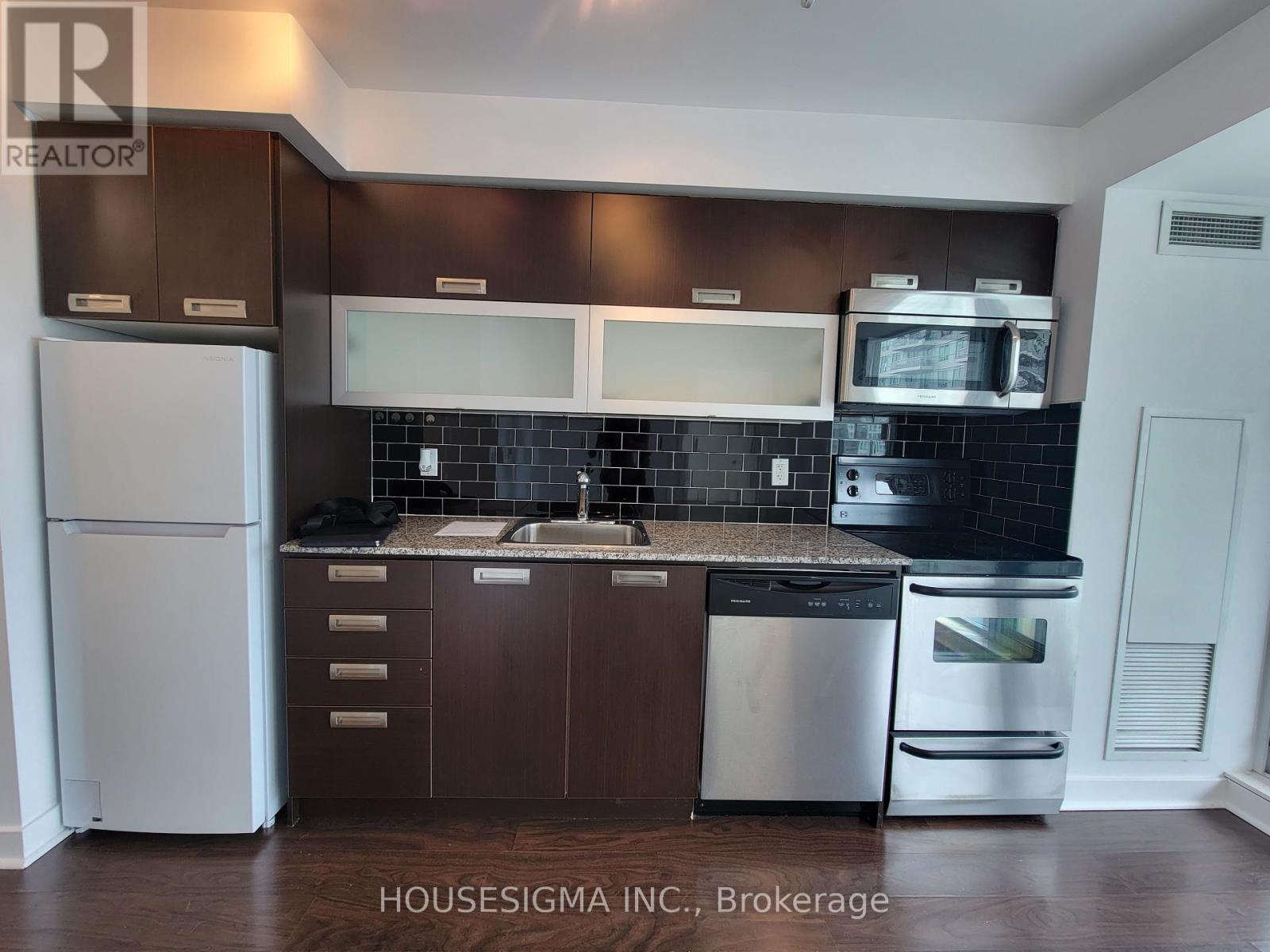 2012 - 100 Western Battery Road, Toronto, Ontario  M6K 3S2 - Photo 5 - C12463047