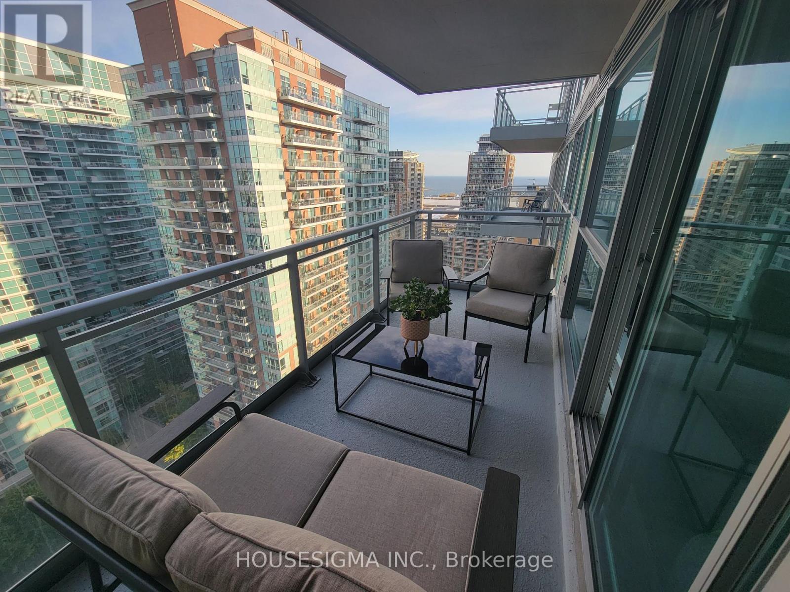 2012 - 100 Western Battery Road, Toronto, Ontario  M6K 3S2 - Photo 6 - C12463047
