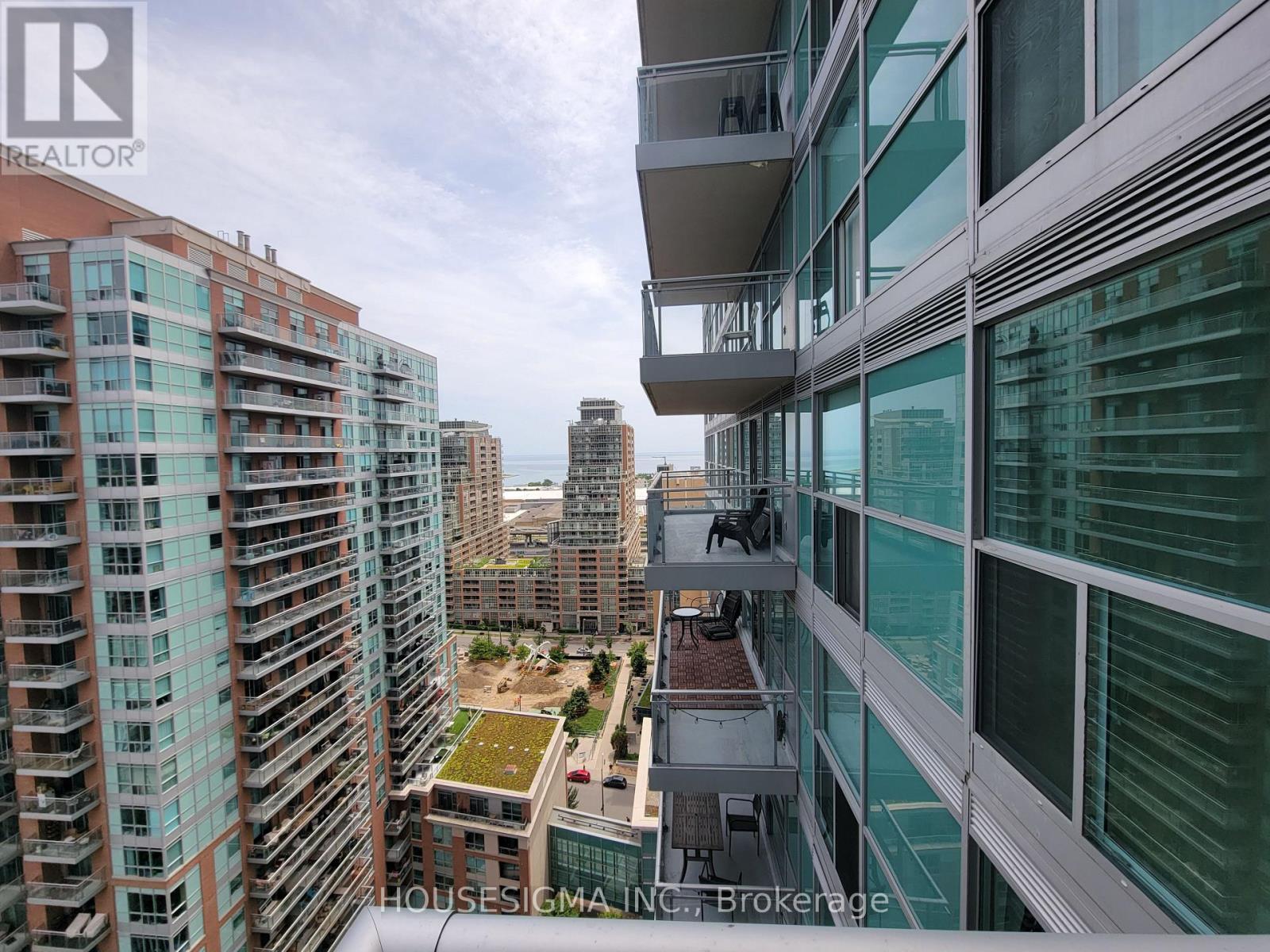 2012 - 100 Western Battery Road, Toronto, Ontario  M6K 3S2 - Photo 7 - C12463047