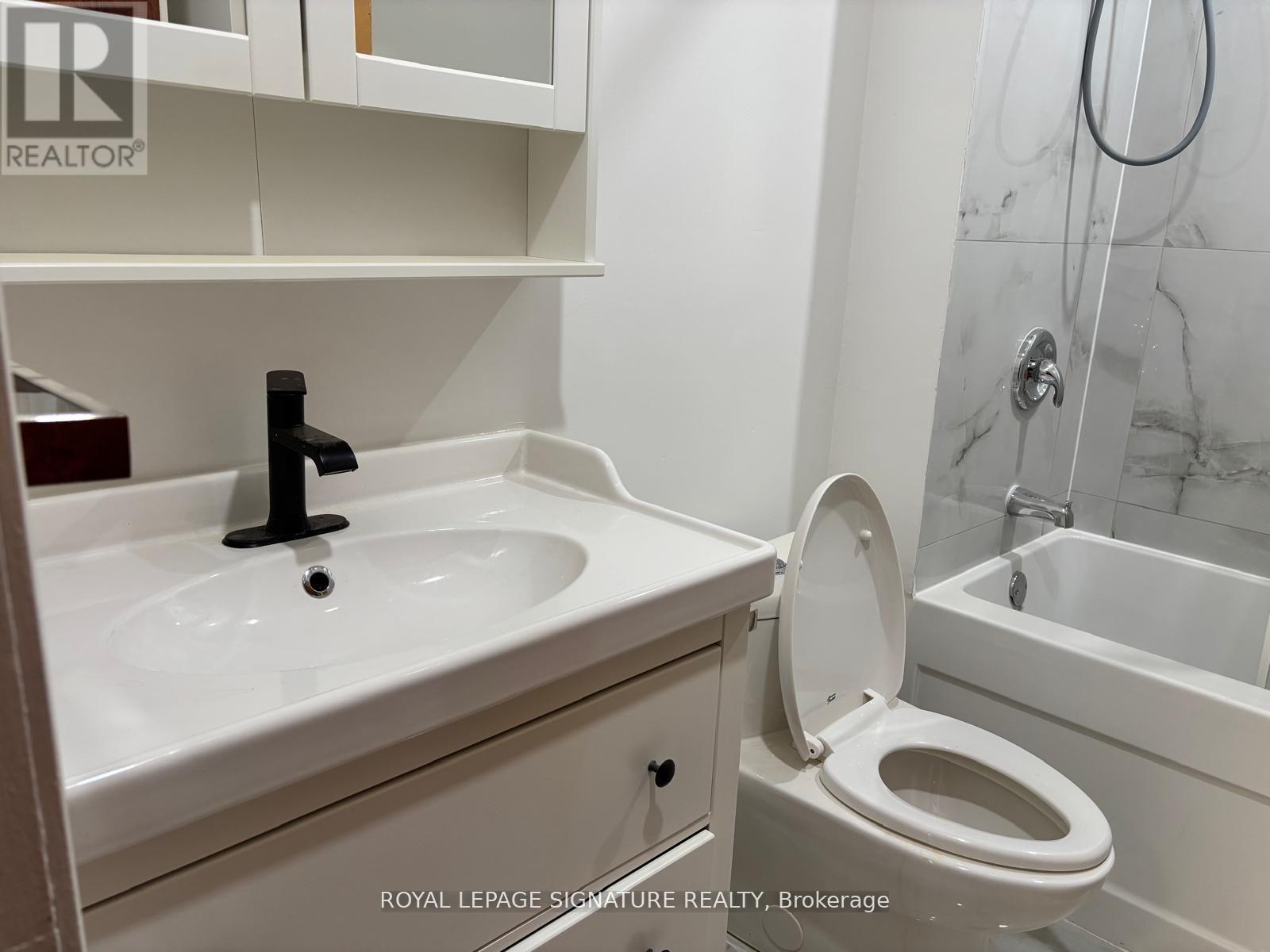 524 Eglinton Avenue E, Toronto, Ontario  M4P 1N6 - Photo 15 - C12463062