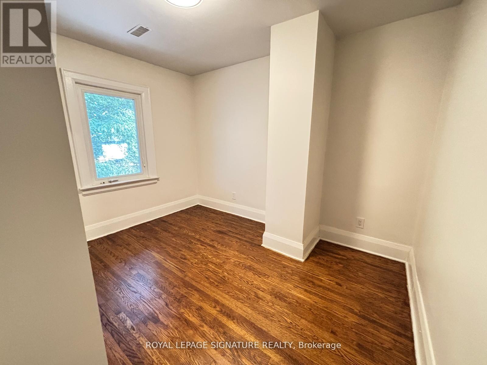 524 Eglinton Avenue E, Toronto, Ontario  M4P 1N6 - Photo 18 - C12463062