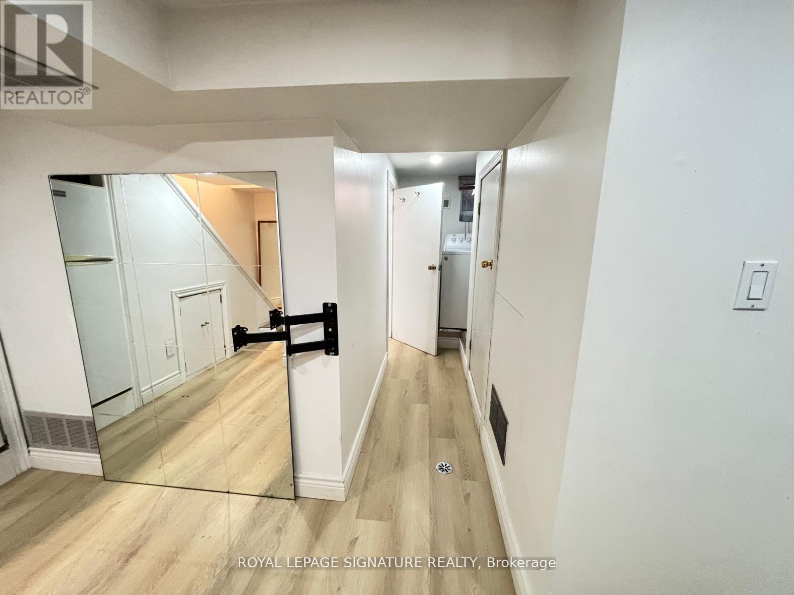 524 Eglinton Avenue E, Toronto, Ontario  M4P 1N6 - Photo 27 - C12463062