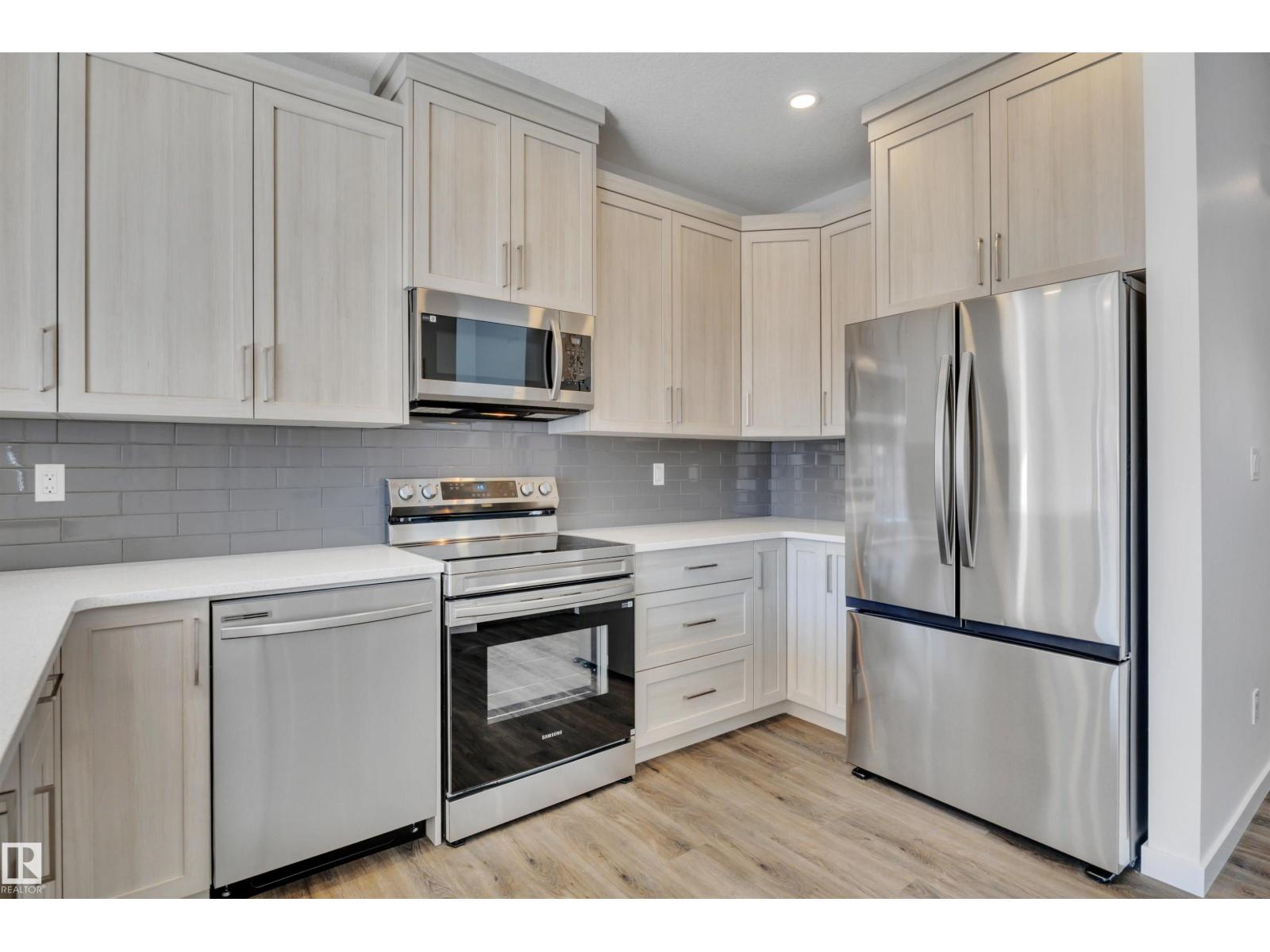 8925 Elves Lo Nw, Edmonton, Alberta  T6M 3G3 - Photo 12 - E4459076