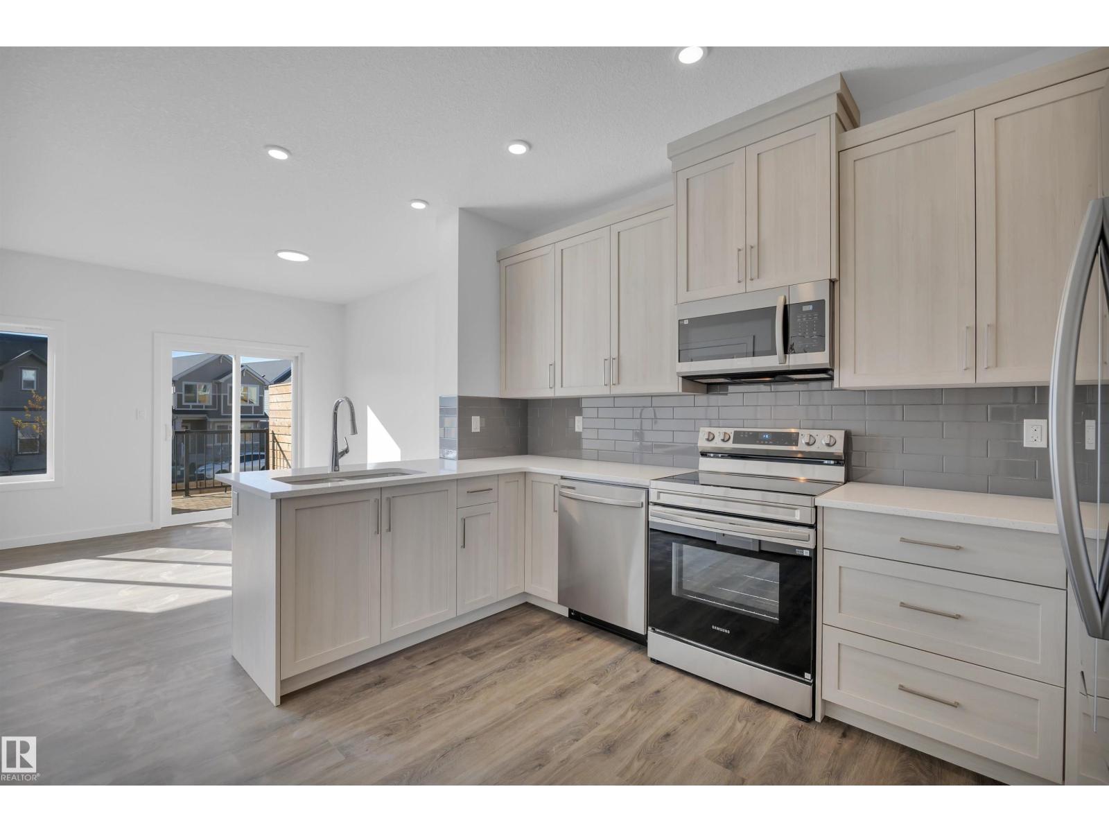 8925 Elves Lo Nw, Edmonton, Alberta  T6M 3G3 - Photo 15 - E4459076