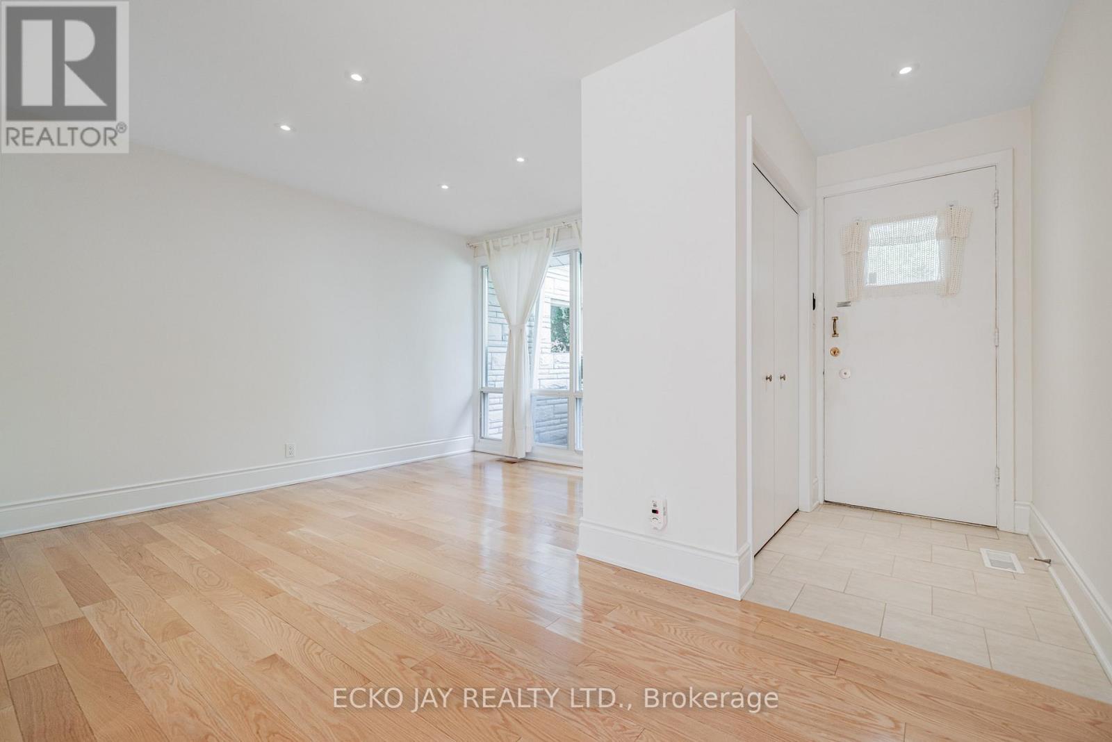 46 Wallingford Road, Toronto, Ontario  M3A 2T9 - Photo 6 - C12463127