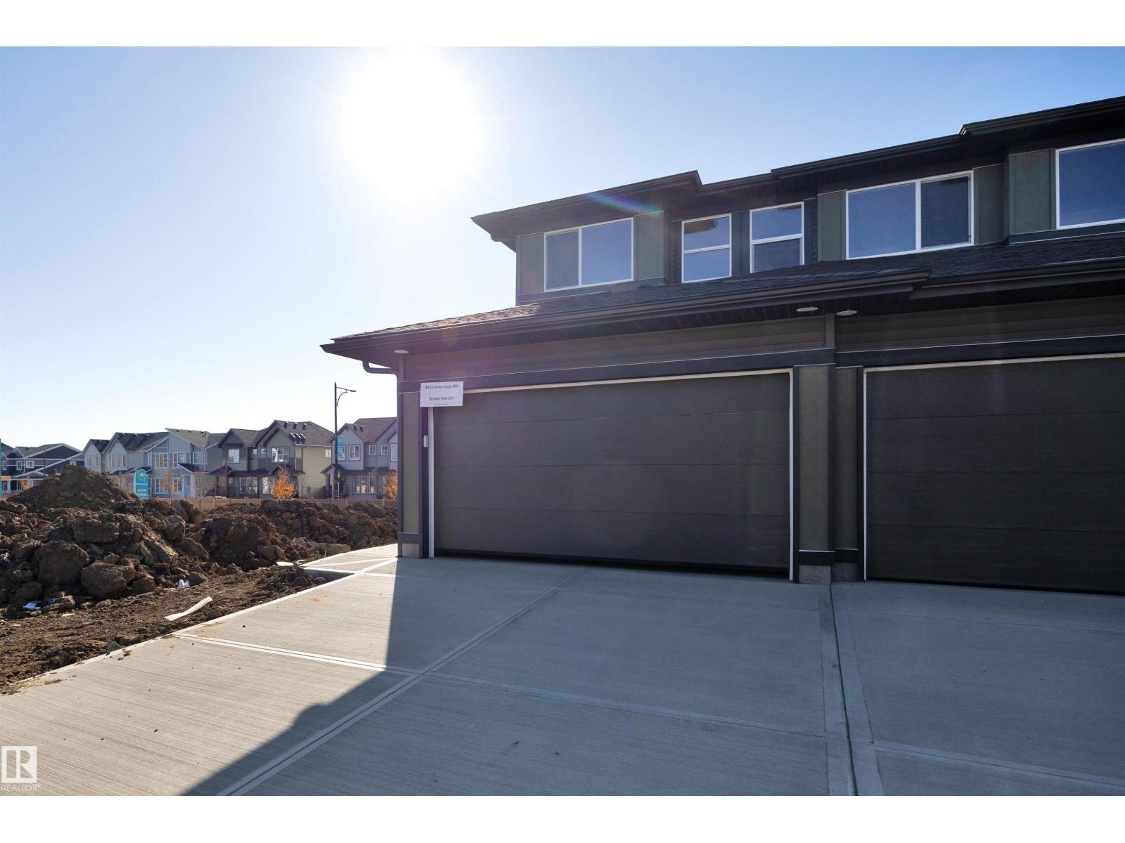 8925 Elves Lo Nw, Edmonton, Alberta  T6M 3G3 - Photo 2 - E4459076