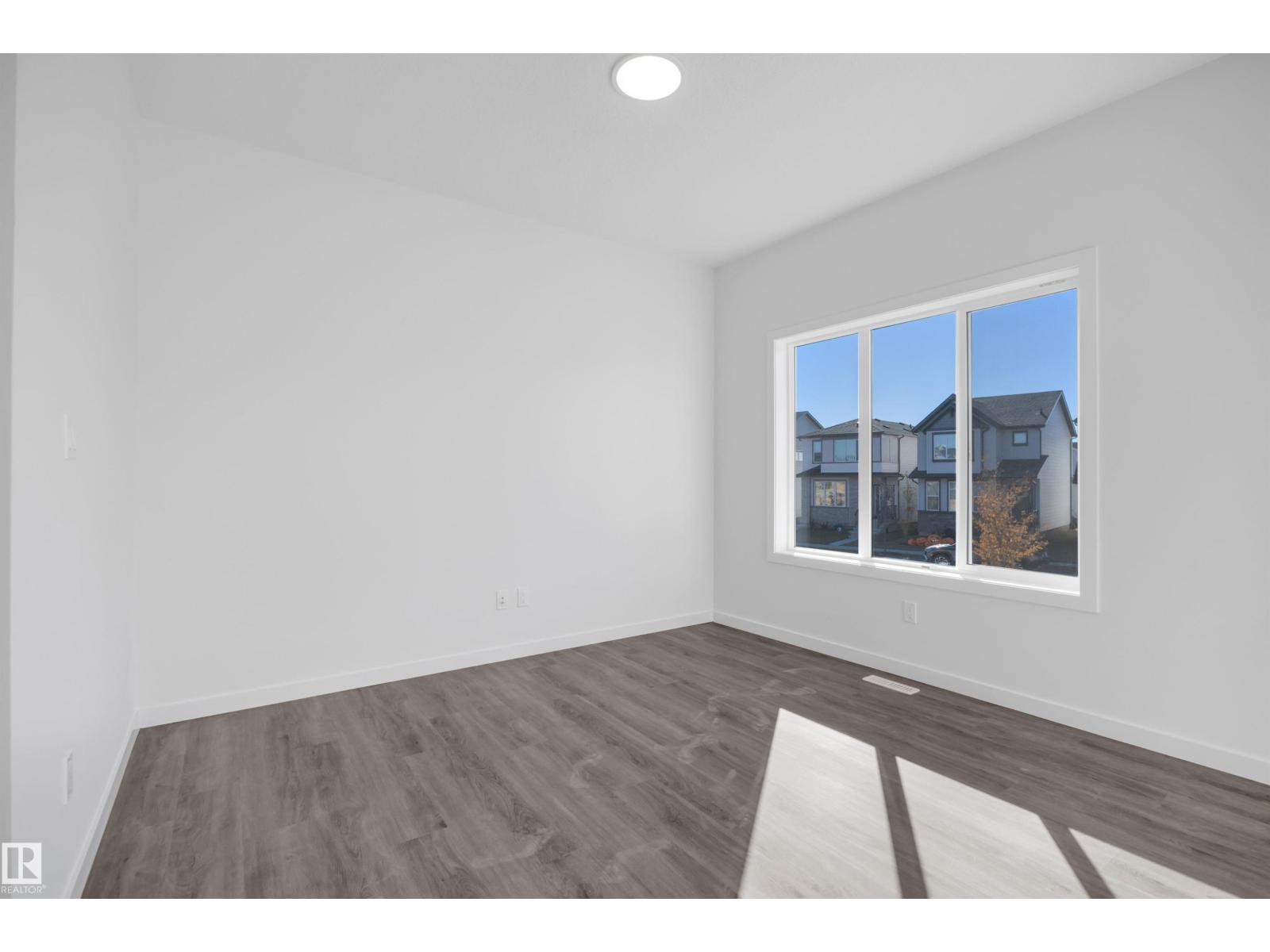 8925 Elves Lo Nw, Edmonton, Alberta  T6M 3G3 - Photo 7 - E4459076