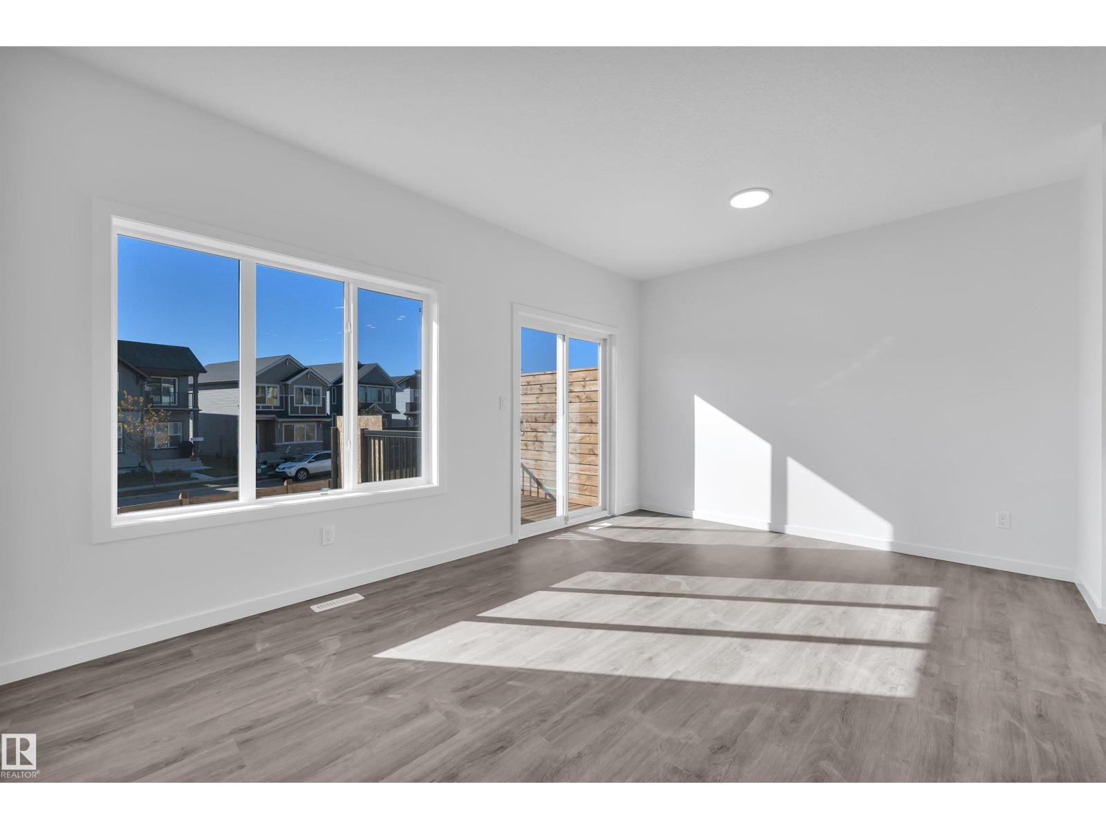 8925 Elves Lo Nw, Edmonton, Alberta  T6M 3G3 - Photo 9 - E4459076