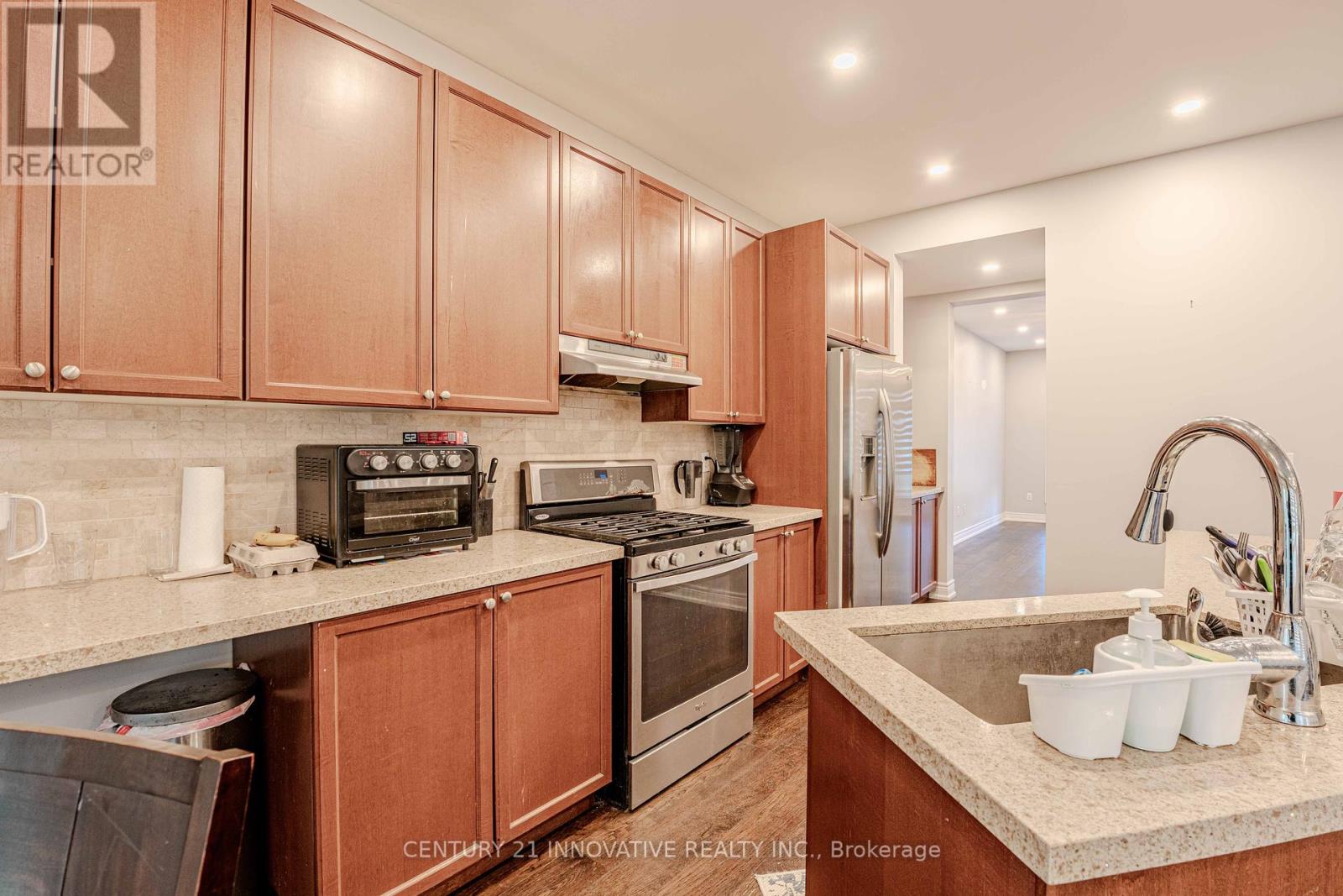 Upper - 13 Darren Hill Trail, Markham, Ontario  L6E 0H1 - Photo 18 - N12430266
