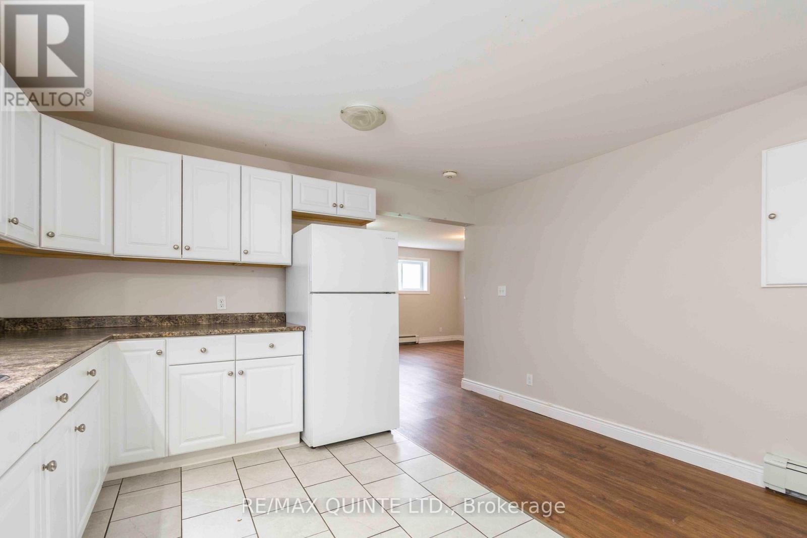 59 North Front Street, Belleville, Ontario  K8P 3B2 - Photo 12 - X12463301