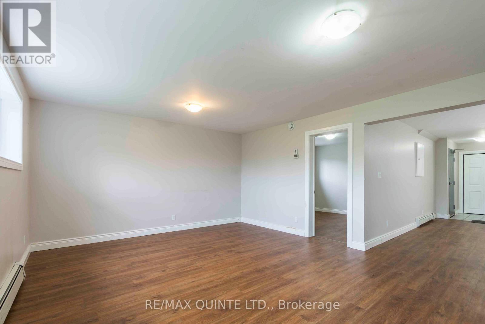 59 North Front Street, Belleville, Ontario  K8P 3B2 - Photo 14 - X12463301
