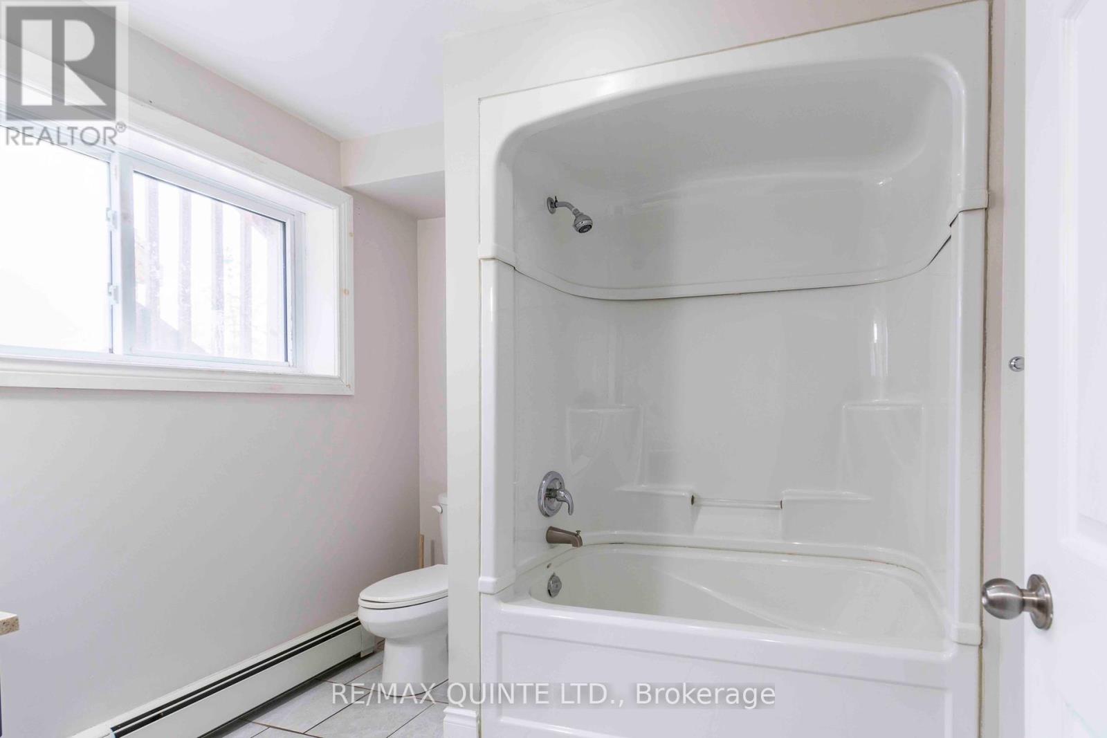 59 North Front Street, Belleville, Ontario  K8P 3B2 - Photo 19 - X12463301
