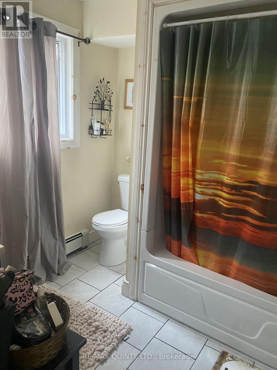 59 North Front Street, Belleville, Ontario  K8P 3B2 - Photo 20 - X12463301