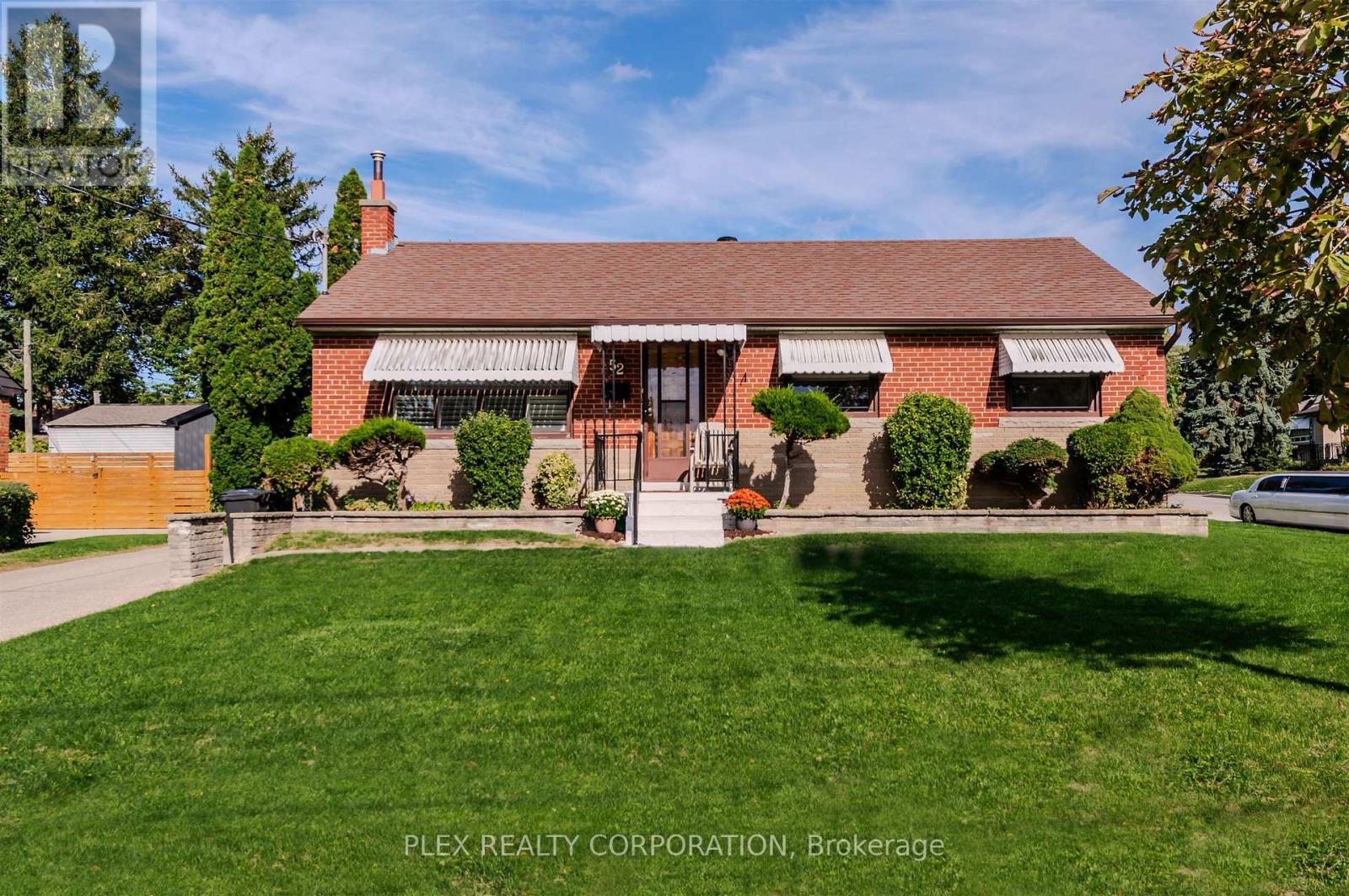 52 MERRIAN ROAD, Toronto, Ontario