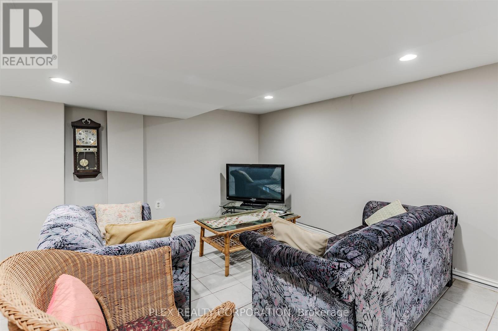 52 Merrian Road, Toronto, Ontario  M1K 3M7 - Photo 13 - E12463038