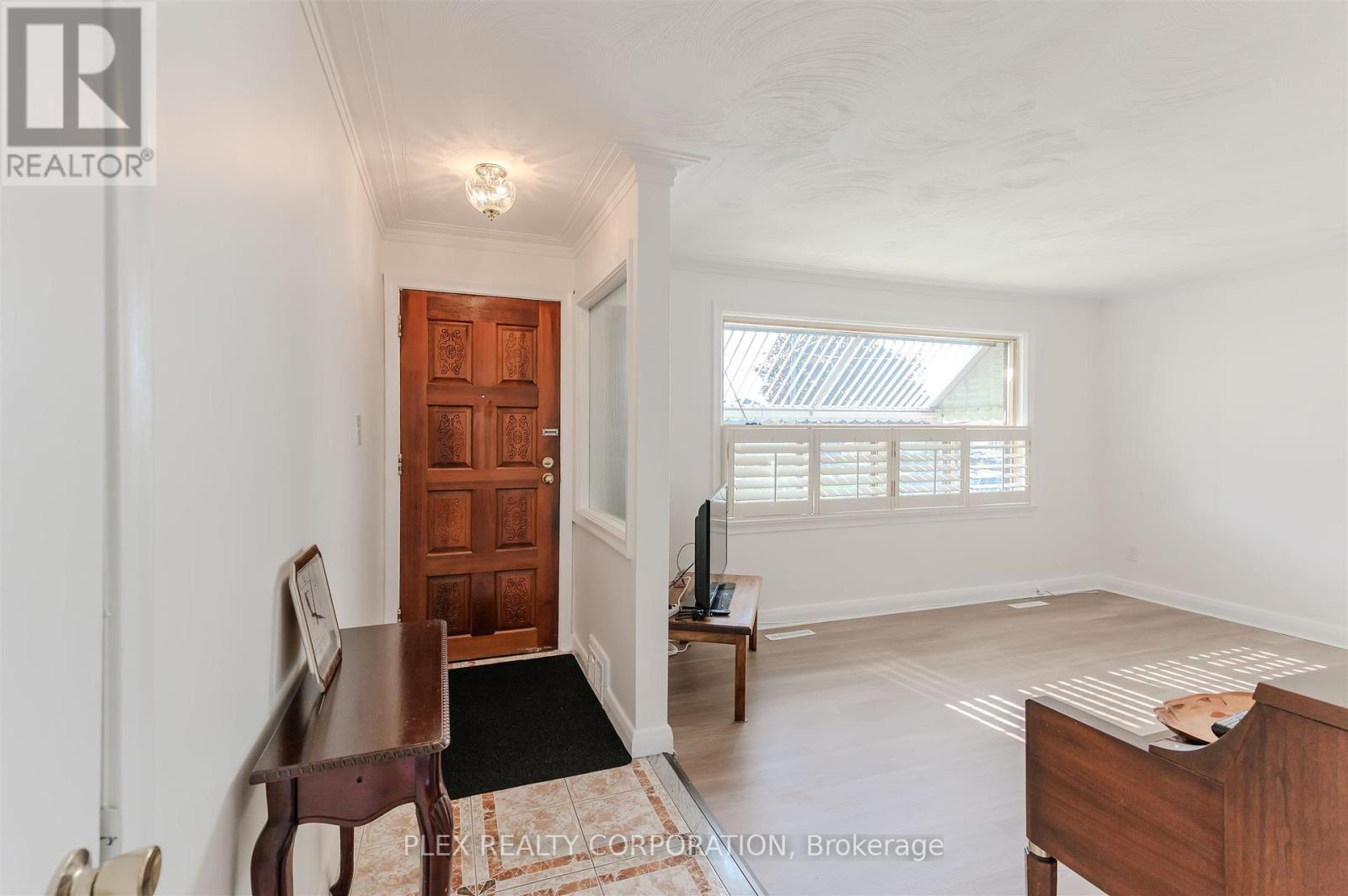 52 Merrian Road, Toronto, Ontario  M1K 3M7 - Photo 3 - E12463038