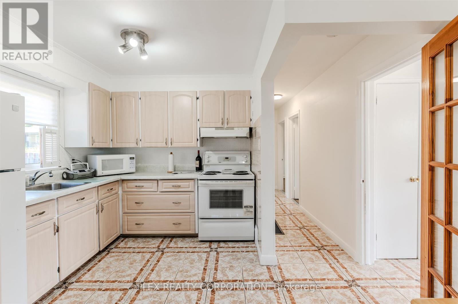 52 Merrian Road, Toronto, Ontario  M1K 3M7 - Photo 5 - E12463038