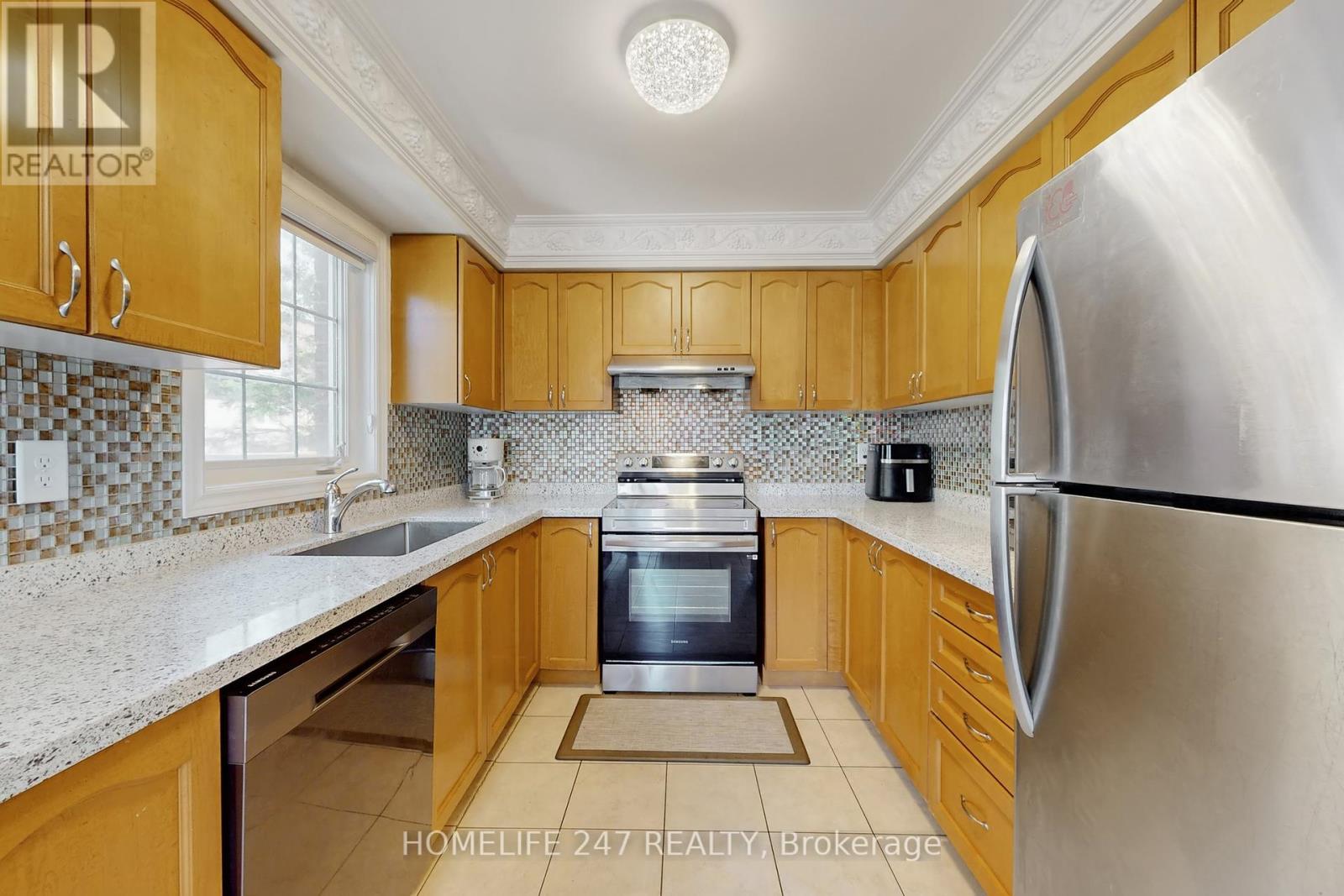 25 Jeremiah Lane, Toronto, Ontario  M1J 0A3 - Photo 15 - E12463051