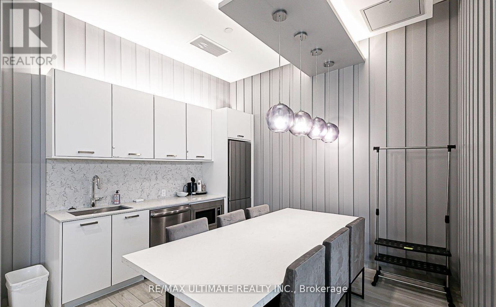 301 - 1630 Queen Street E, Toronto, Ontario  M4L 0B3 - Photo 6 - E12463073