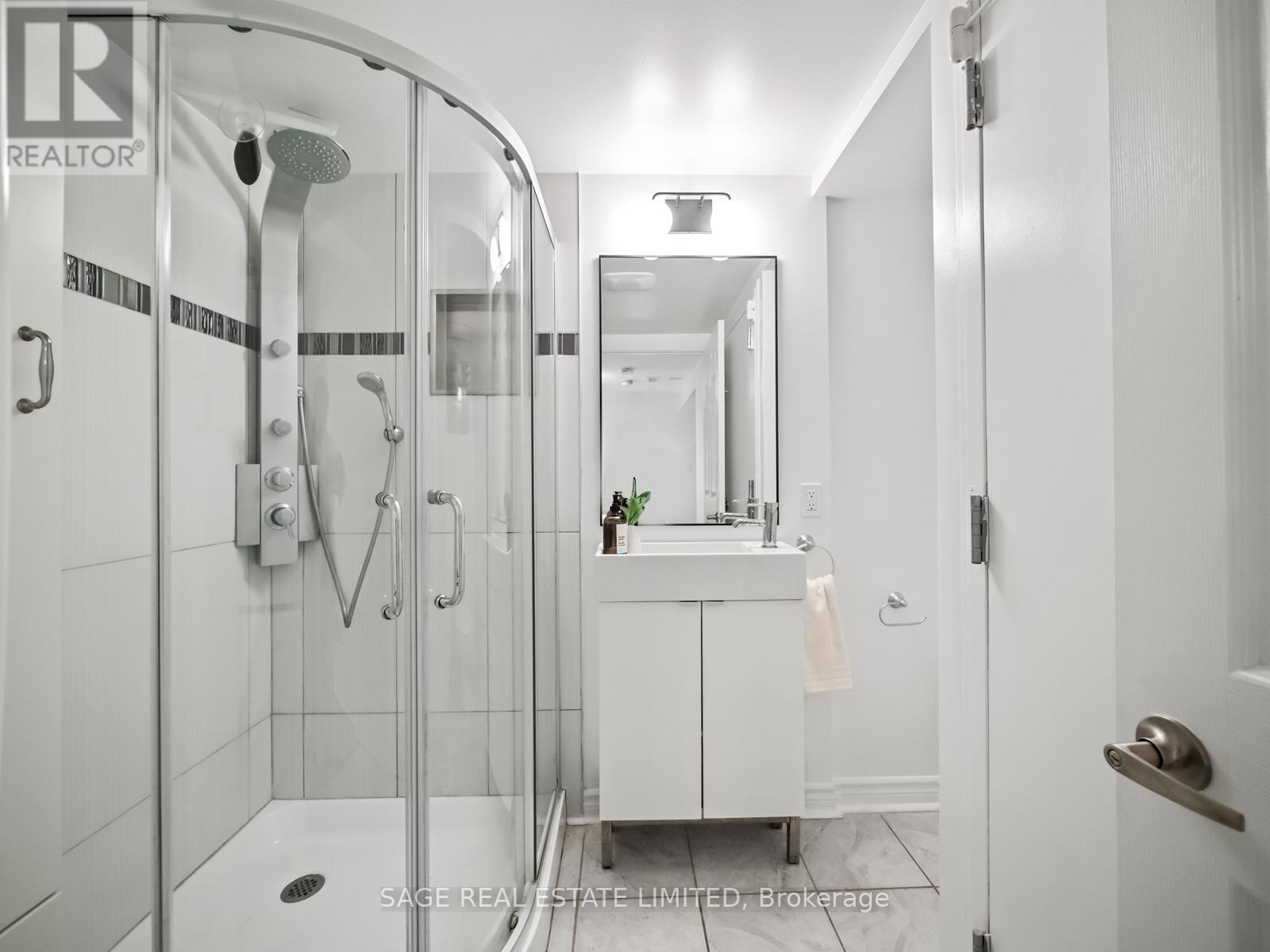 Lower - 76 Boultbee Avenue, Toronto, Ontario  M4J 1B1 - Photo 15 - E12463076