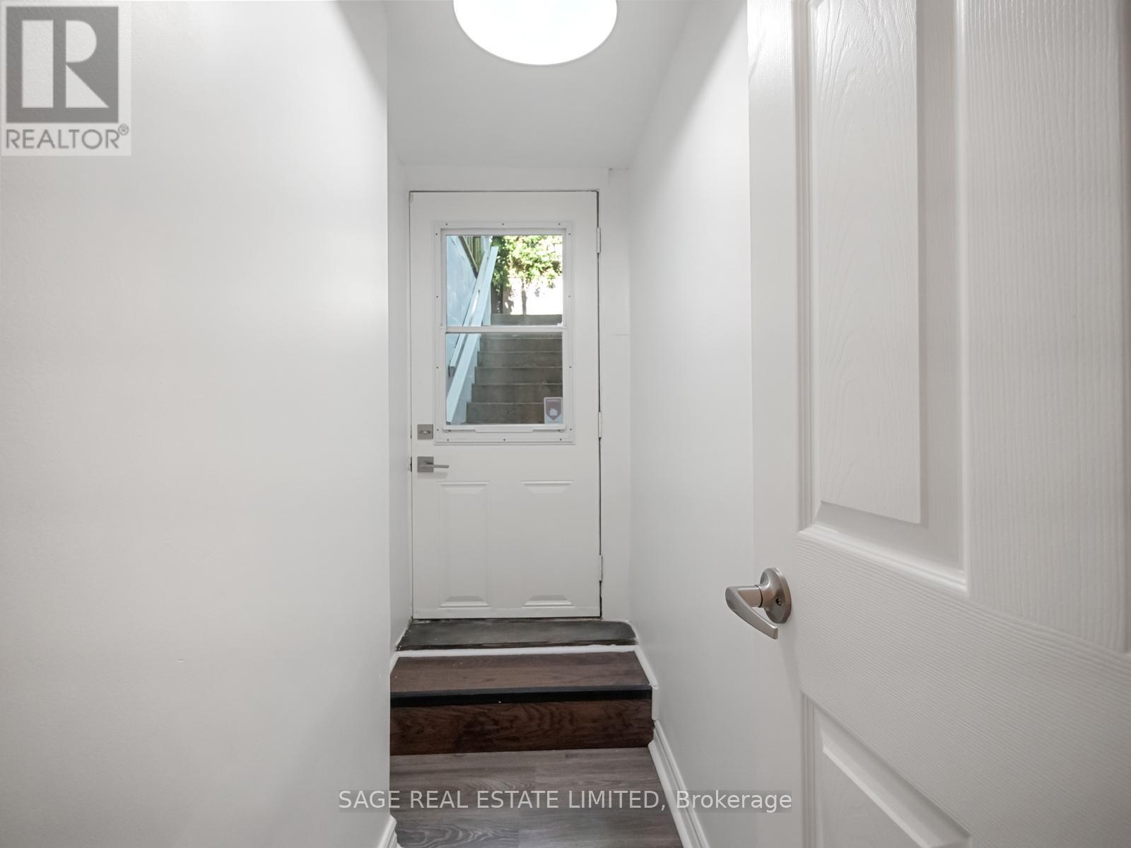 Lower - 76 Boultbee Avenue, Toronto, Ontario  M4J 1B1 - Photo 17 - E12463076