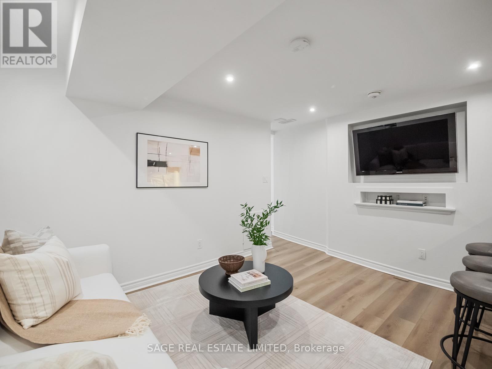 Lower - 76 Boultbee Avenue, Toronto, Ontario  M4J 1B1 - Photo 6 - E12463076