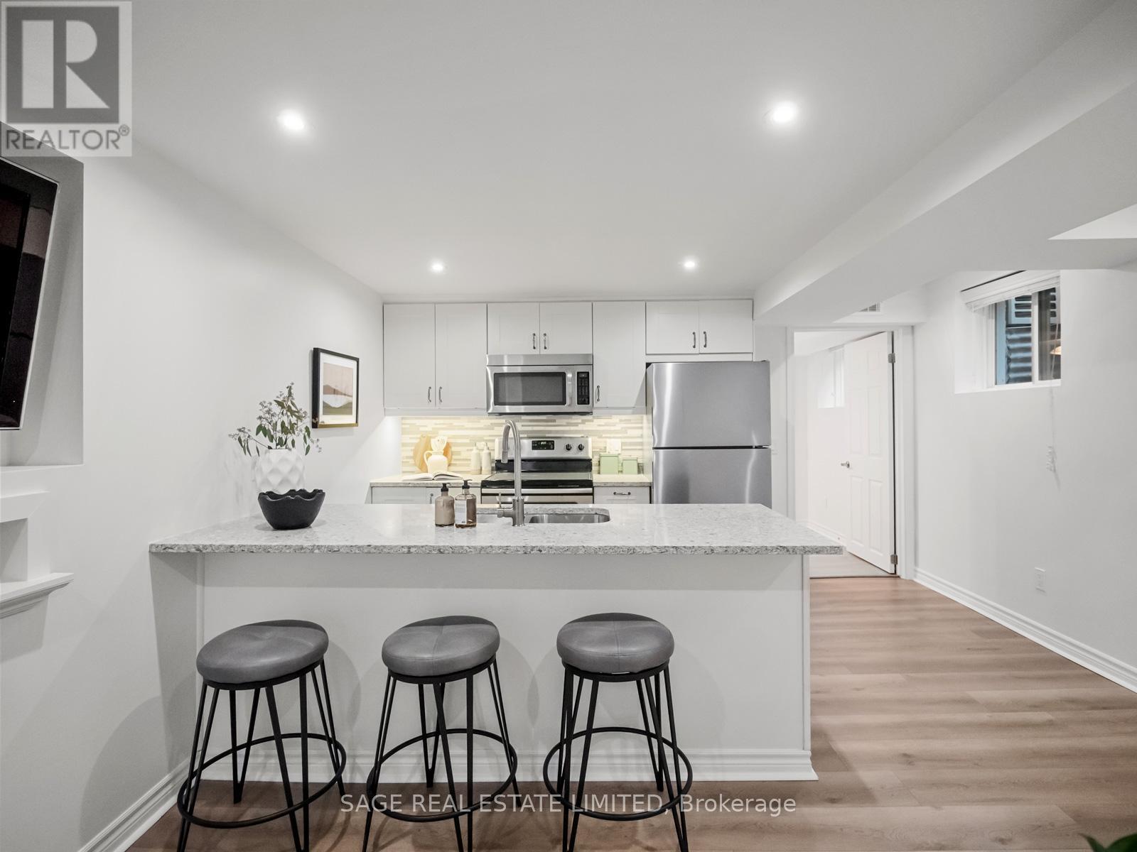Lower - 76 Boultbee Avenue, Toronto, Ontario  M4J 1B1 - Photo 8 - E12463076