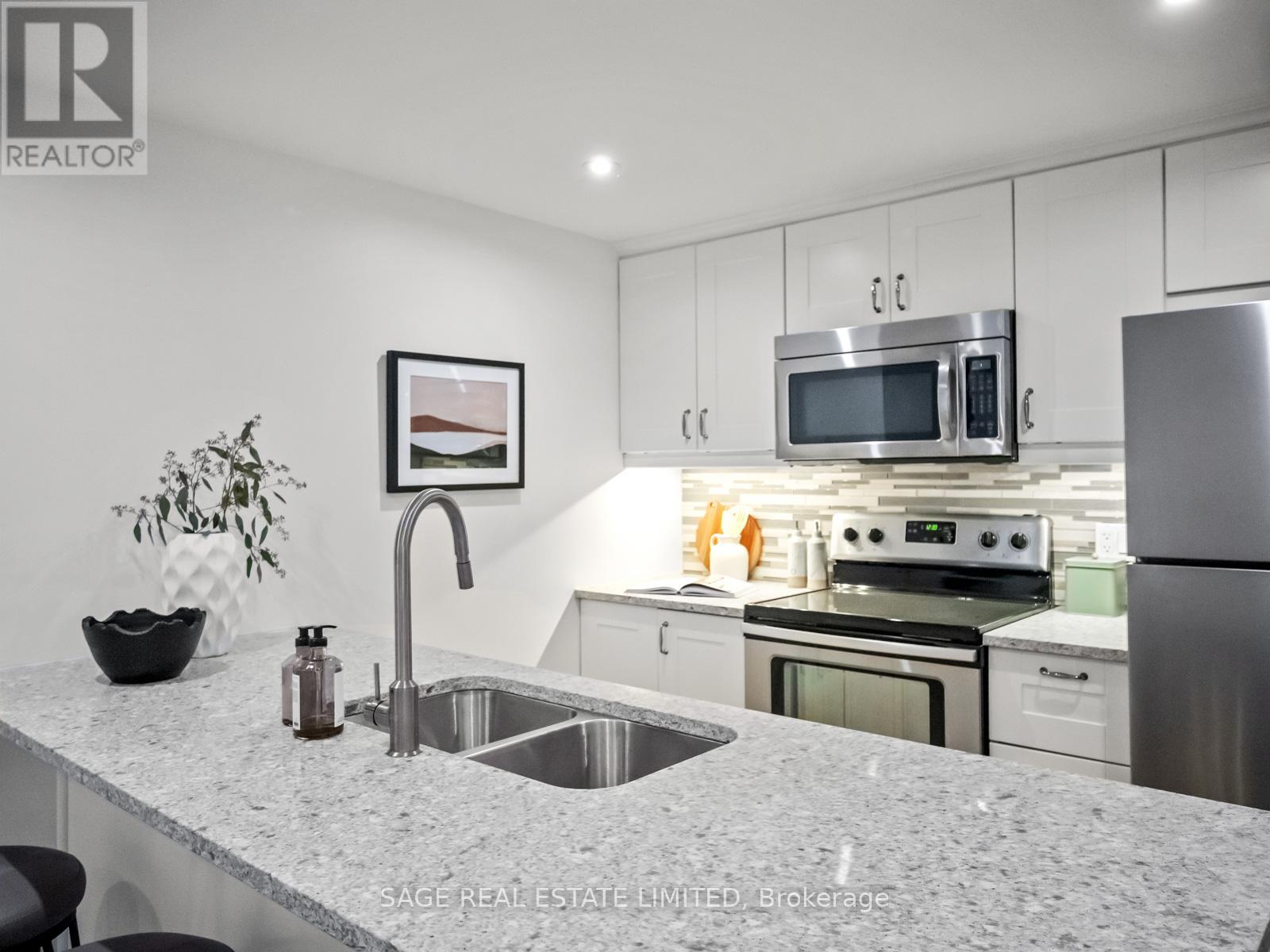 Lower - 76 Boultbee Avenue, Toronto, Ontario  M4J 1B1 - Photo 9 - E12463076
