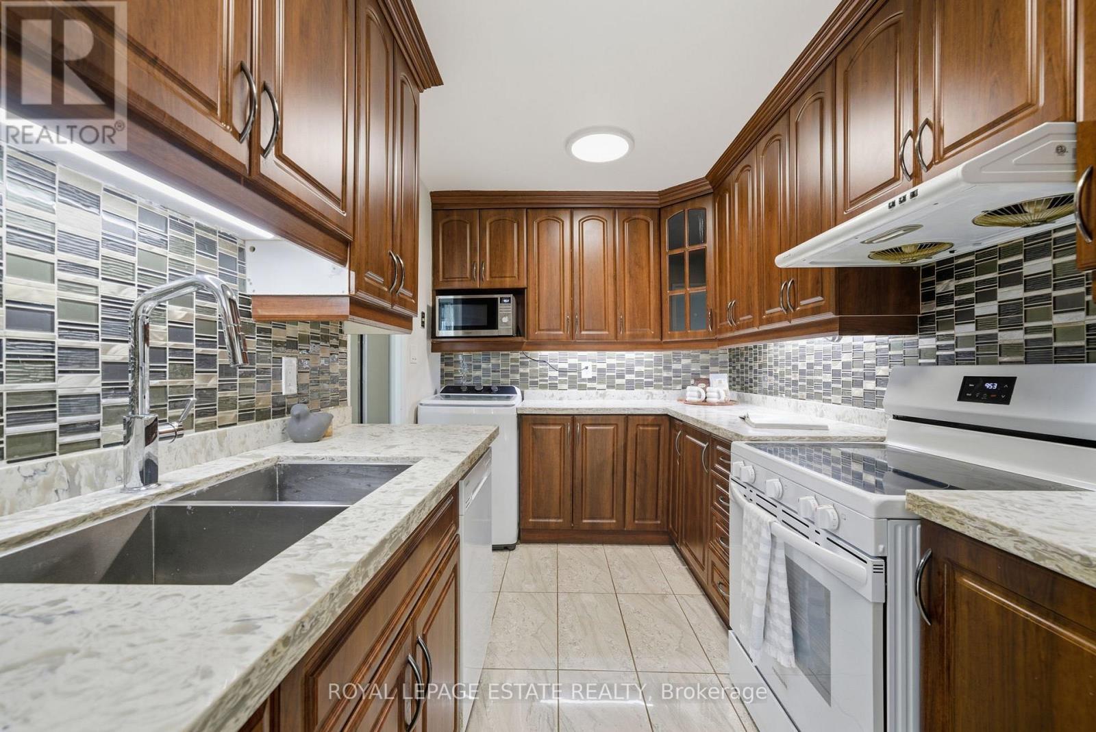 709 - 5 Massey Square, Toronto, Ontario  M4C 5L6 - Photo 10 - E12463088