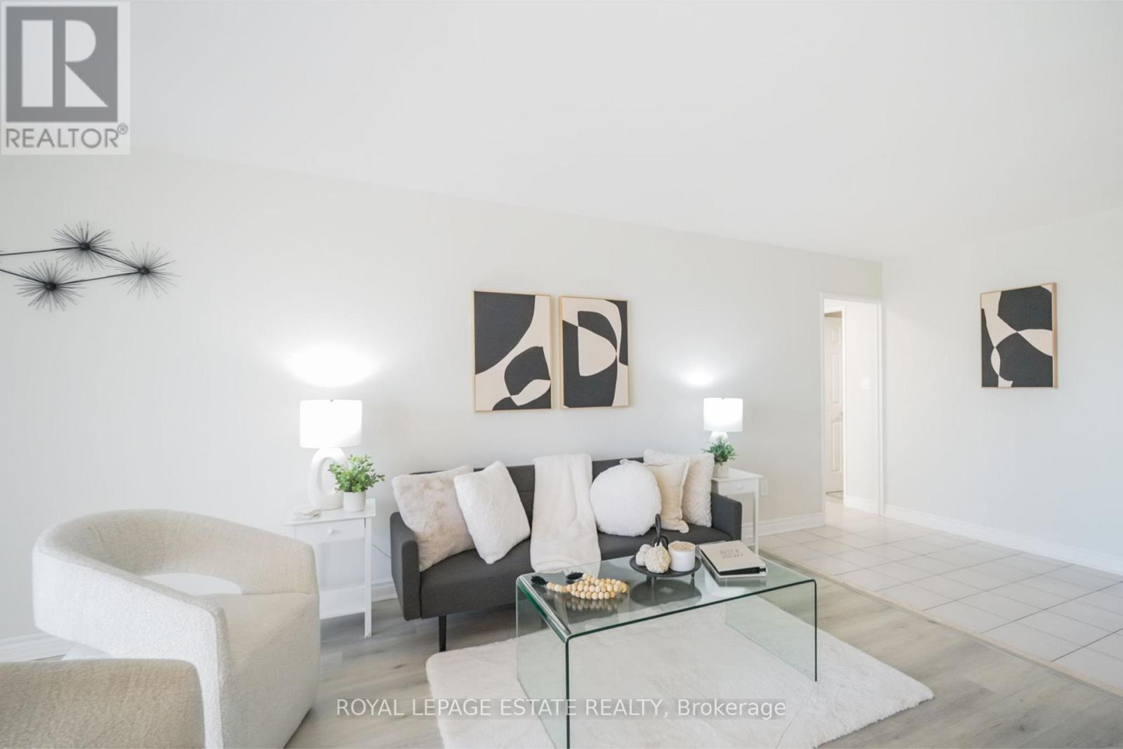 709 - 5 Massey Square, Toronto, Ontario  M4C 5L6 - Photo 4 - E12463088