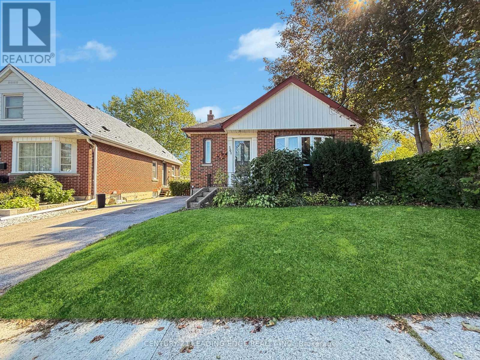 501 Bond Street E, Oshawa, Ontario  L1G 1C2 - Photo 2 - E12463105
