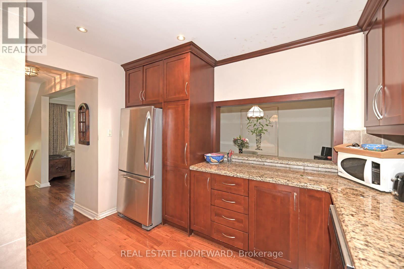 9 Red Deer Avenue, Toronto, Ontario  M1N 2Y6 - Photo 25 - E12463116
