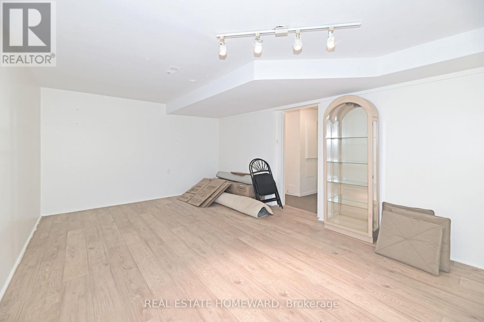 9 Red Deer Avenue, Toronto, Ontario  M1N 2Y6 - Photo 4 - E12463116