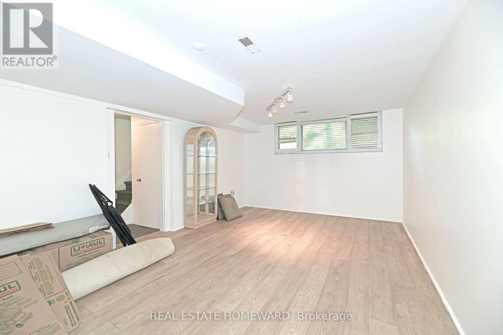 9 Red Deer Avenue, Toronto, Ontario  M1N 2Y6 - Photo 6 - E12463116