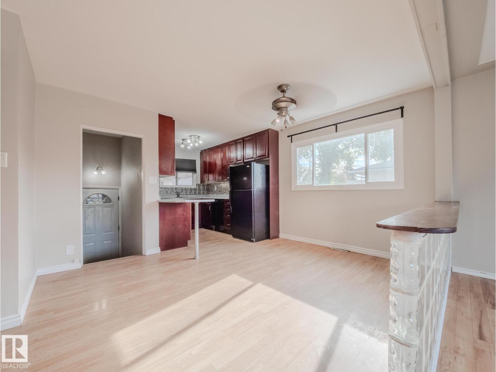 8111 159 St Nw, Edmonton, Alberta  T5R 2E5 - Photo 11 - E4462136