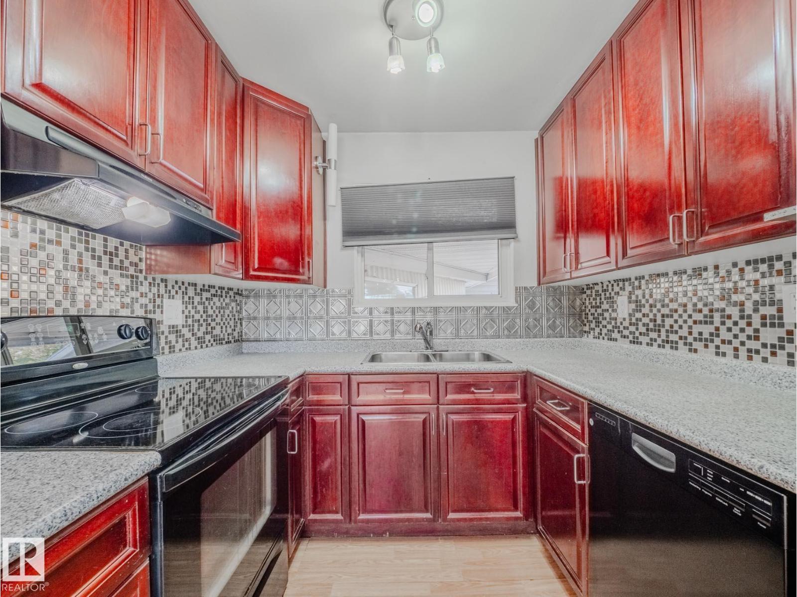 8111 159 St Nw, Edmonton, Alberta  T5R 2E5 - Photo 14 - E4462136