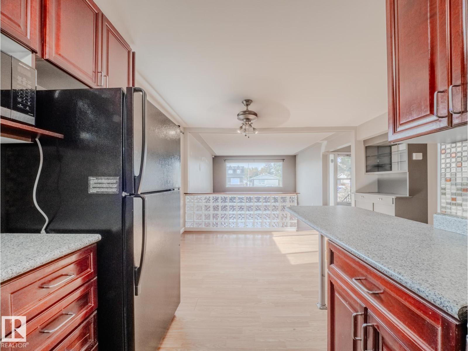 8111 159 St Nw, Edmonton, Alberta  T5R 2E5 - Photo 15 - E4462136