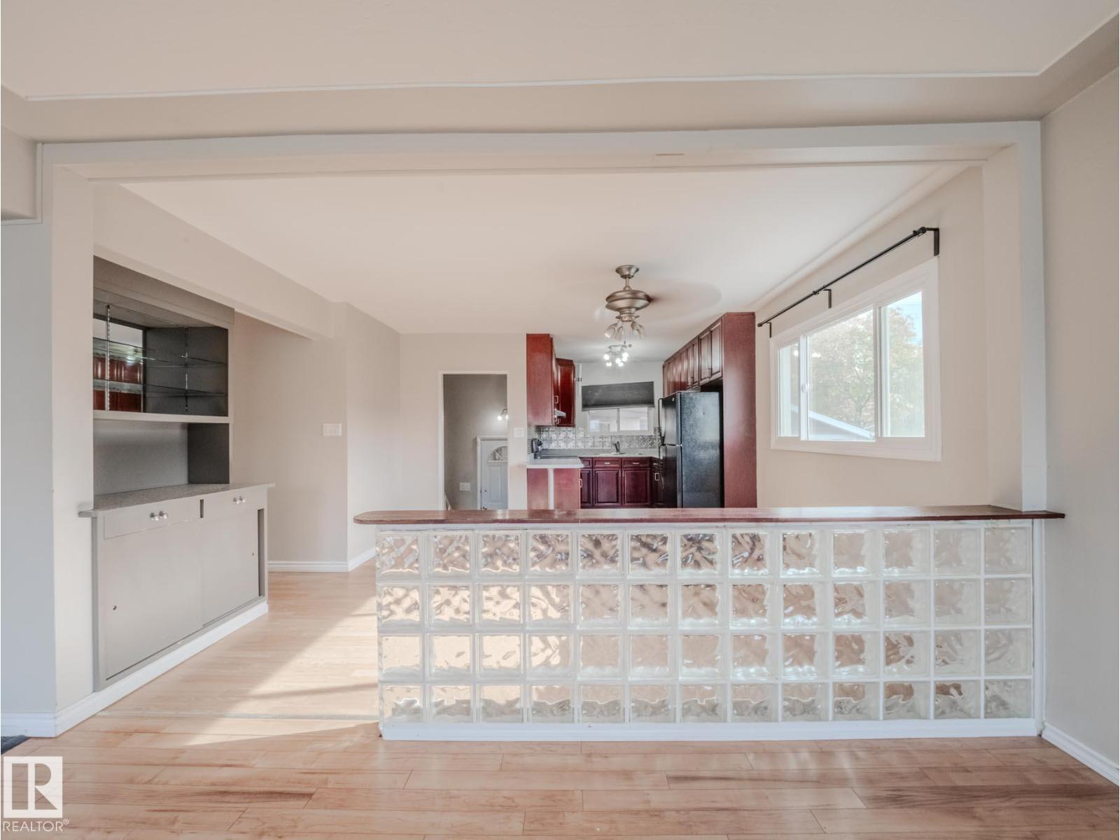 8111 159 St Nw, Edmonton, Alberta  T5R 2E5 - Photo 6 - E4462136