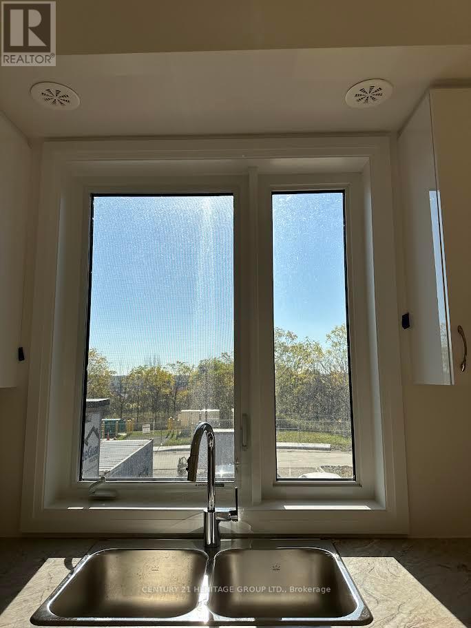 2 - 620 Colborne Street W, Brantford, Ontario  N3T 0Y1 - Photo 4 - X12447680