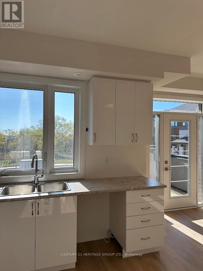 2 - 620 Colborne Street W, Brantford, Ontario N3T 0Y1 - Photo 4 - X12441641