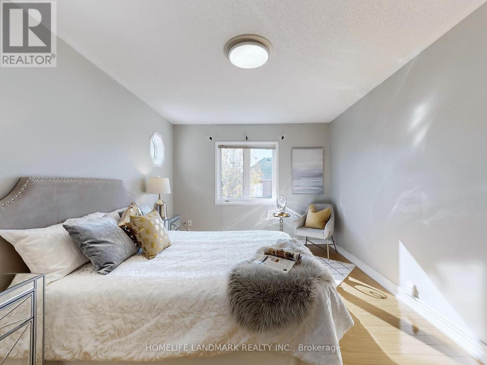 40 Belgrave Square, Markham, Ontario  L6C 2T6 - Photo 23 - N12463092
