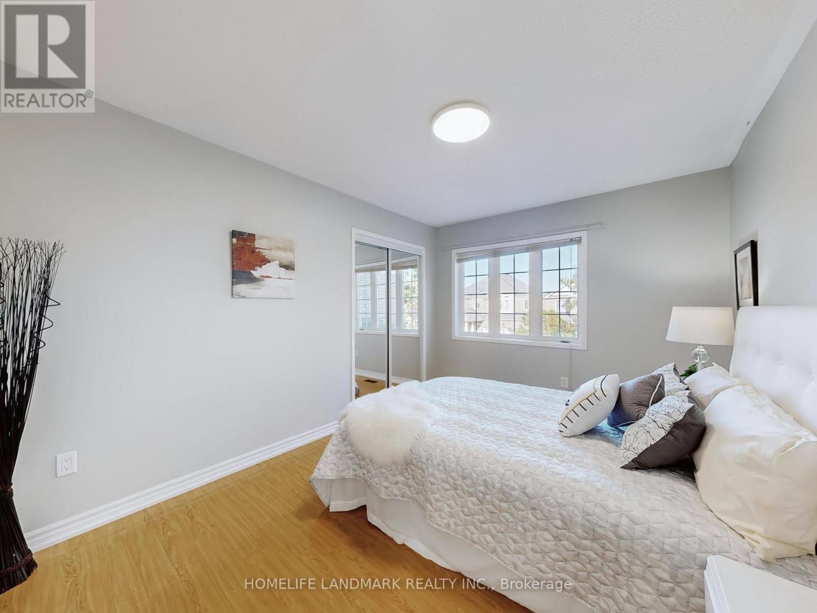 40 Belgrave Square, Markham, Ontario  L6C 2T6 - Photo 26 - N12463092