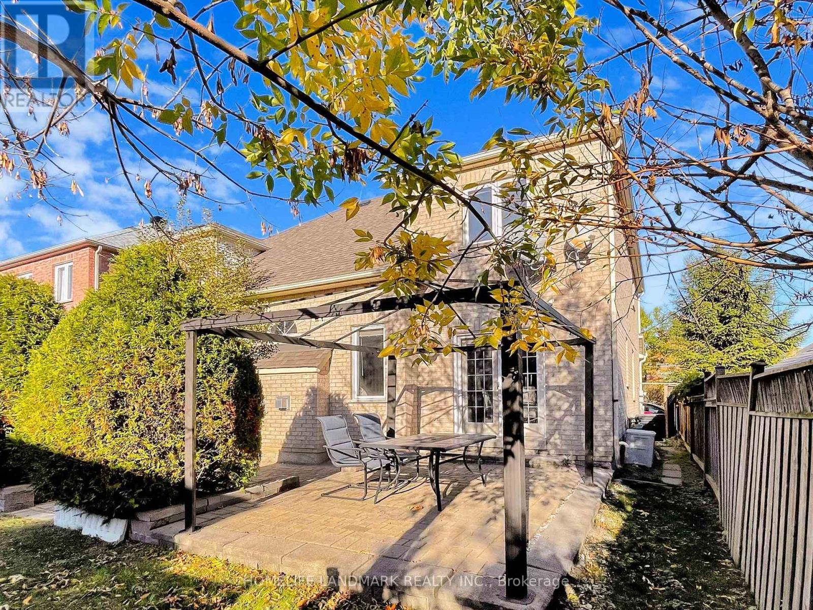 40 Belgrave Square, Markham, Ontario  L6C 2T6 - Photo 40 - N12463092