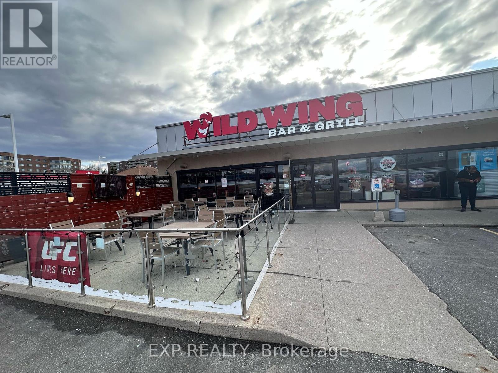 9580 YONGE STREET, Richmond Hill, Ontario