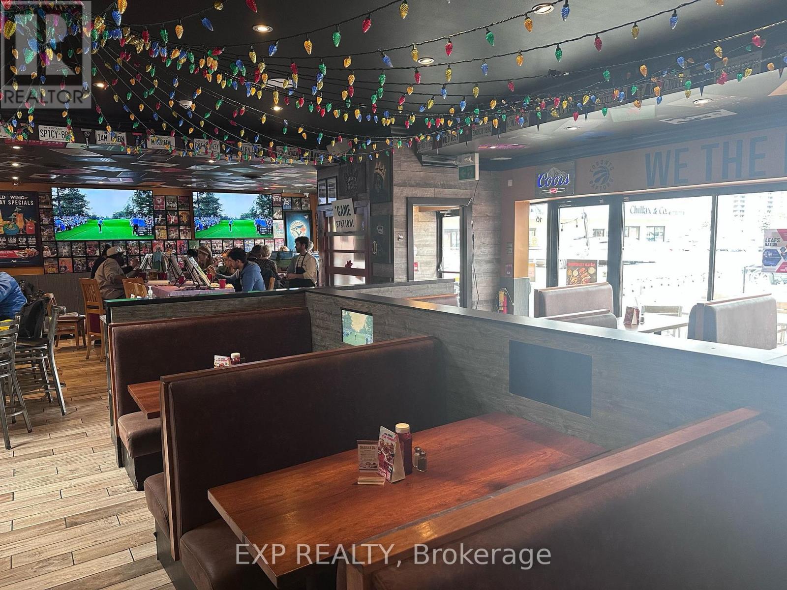 9580 Yonge Street, Richmond Hill, Ontario  L4C 1V6 - Photo 5 - N12463103
